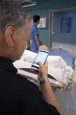 application-soins-de-santé-hc20-brancardier-pousse-lit-de-patient-utilisé