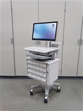 chariot-informatique-d-all-modul-avec-un-cassette-a-medicaments-en-blanc